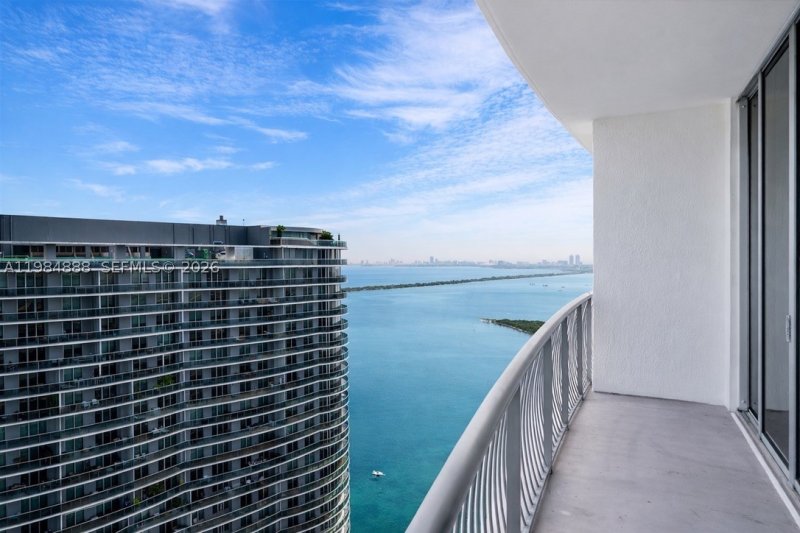 Condo for sale at Opera Tower 3811