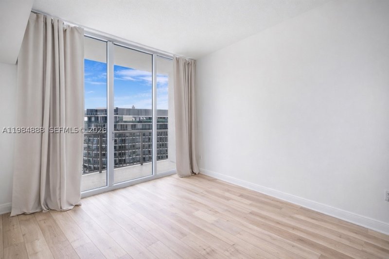 Condo for sale at Opera Tower 3811