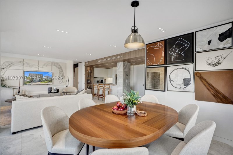 Condo for sale at Arlen House 205
