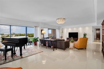 Comprar apartamento no The Cricket Club 711