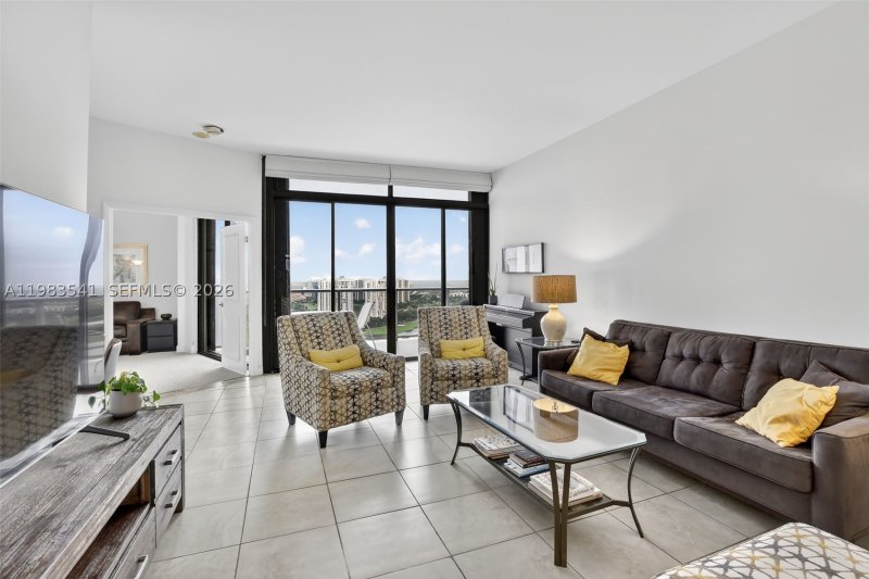 Condo for sale at Hamptons West TS 5