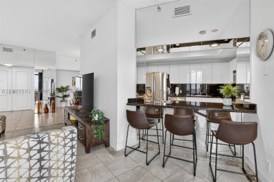 Comprar apartamento en Hamptons West TS 5