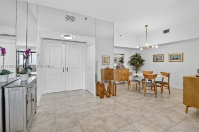 Comprar apartamento en Hamptons West TS 5