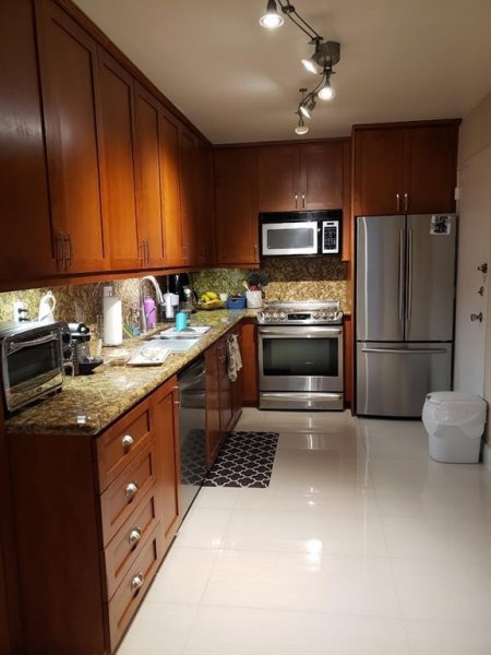 Apartment for rent at Galt Towers 14r