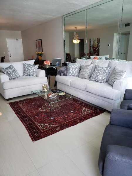 Apartment for rent at Galt Towers 14r