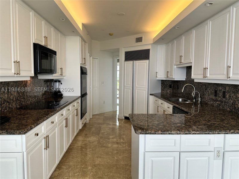 Apartment for rent at Renaissance on the Ocean 704