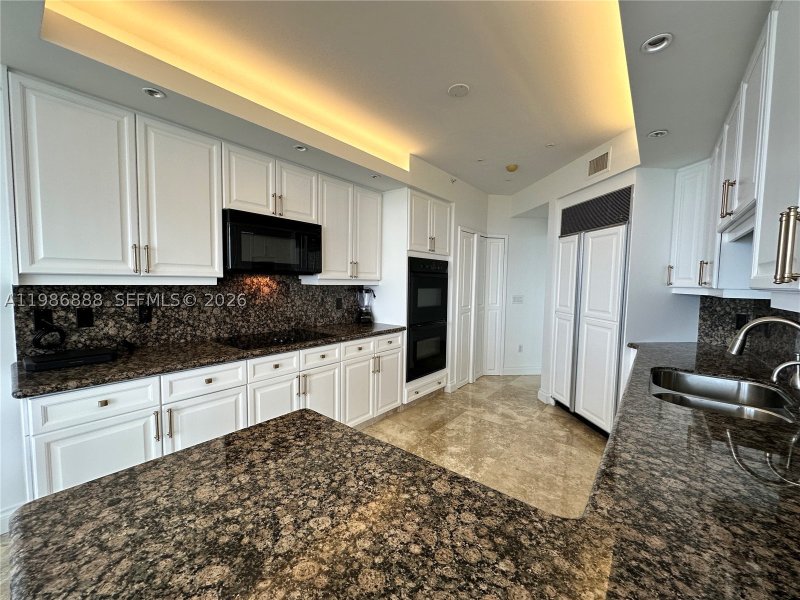 Apartment for rent at Renaissance on the Ocean 704