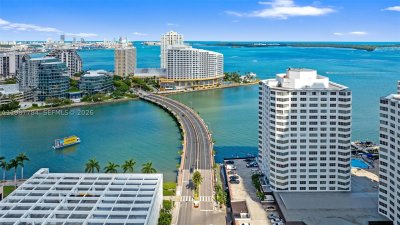 Comprar apartamento no Four Ambassadors 361
