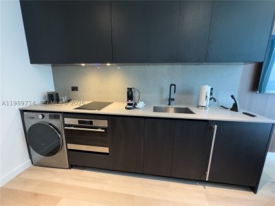 Aluguel de apartamento no E11EVEN Hotel & Residences 3006A