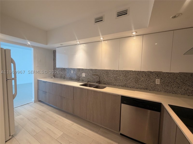 Apartment for rent at Sian Ocean Residences 8H