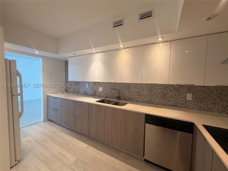 Apartment for rent at Sian Ocean Residences 8H