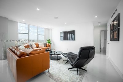 Comprar apartamento no 5600 Collins 14K