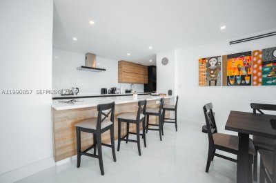 Comprar apartamento no 5600 Collins 14K