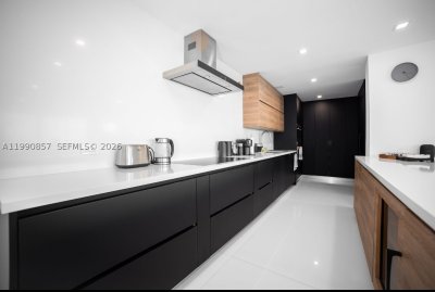 Comprar apartamento no 5600 Collins 14K