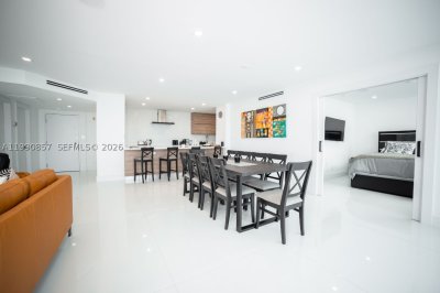 Comprar apartamento no 5600 Collins 14K