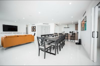 Comprar apartamento no 5600 Collins 14K