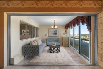 Comprar apartamento no Coral Ridge Towers North 1012