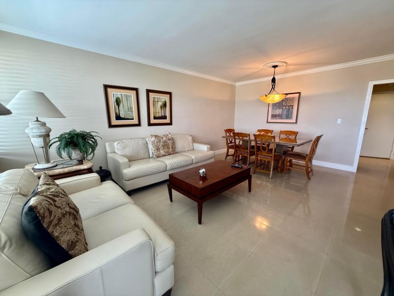Condo for sale at Coral Ridge Towers East 507