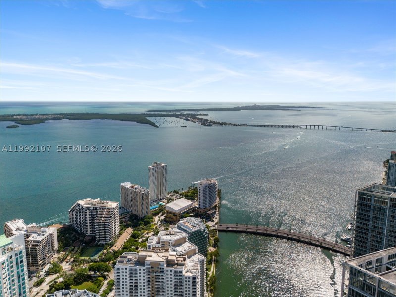 Comprar apartamento en Aston Martin Residences 2103C