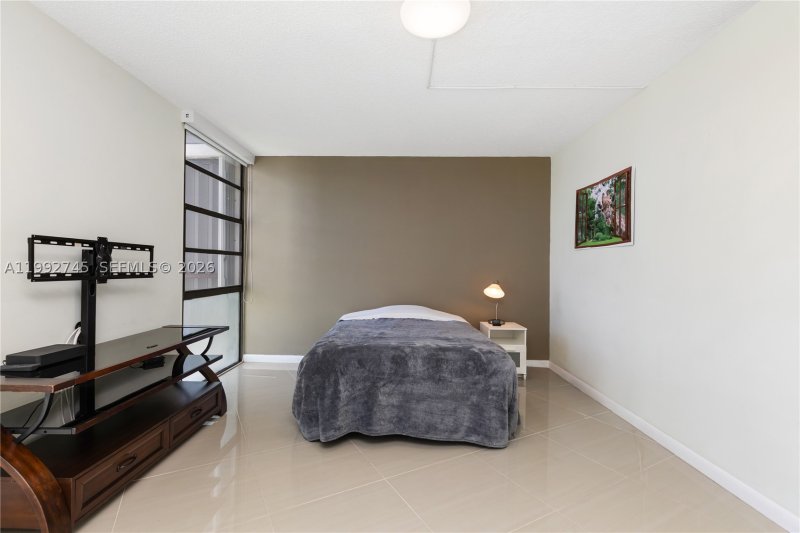Condo for sale at Biscaya 605