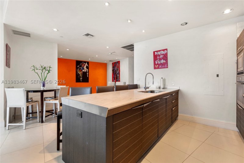 Apartment for rent at Epic Miami 4907
