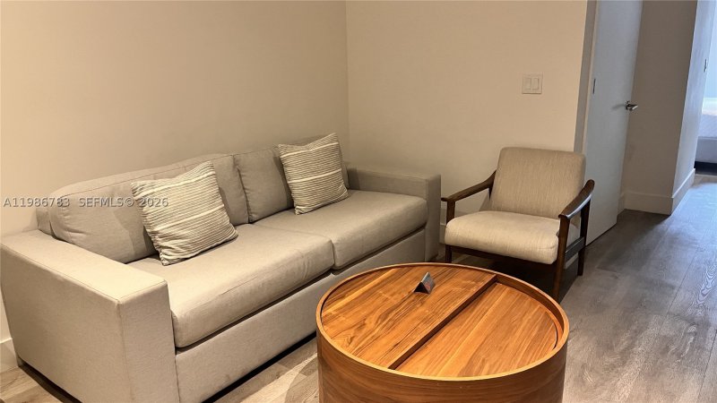 Condo for sale at Smart Brickell III 307