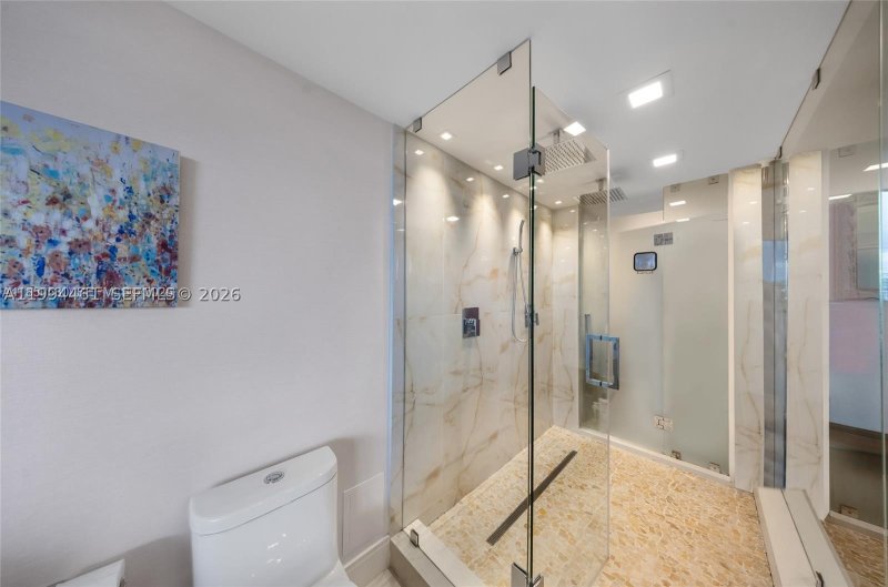 Condo for sale at Villa Regina 506