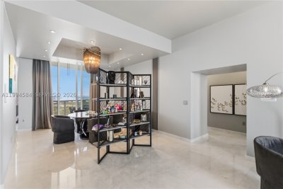 Comprar apartamento no Trump Tower Three 4004