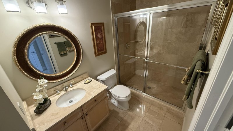Condo for sale at Jackson Tower 1703f