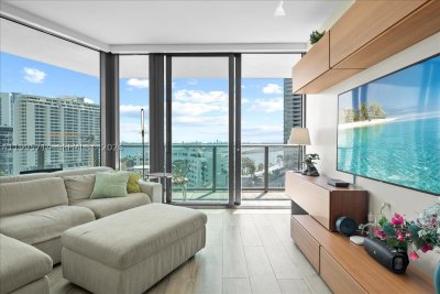 Comprar apartamento en Paraiso Bayviews 1201