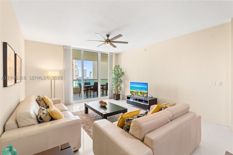 Comprar apartamento en Aventura Marina 1004