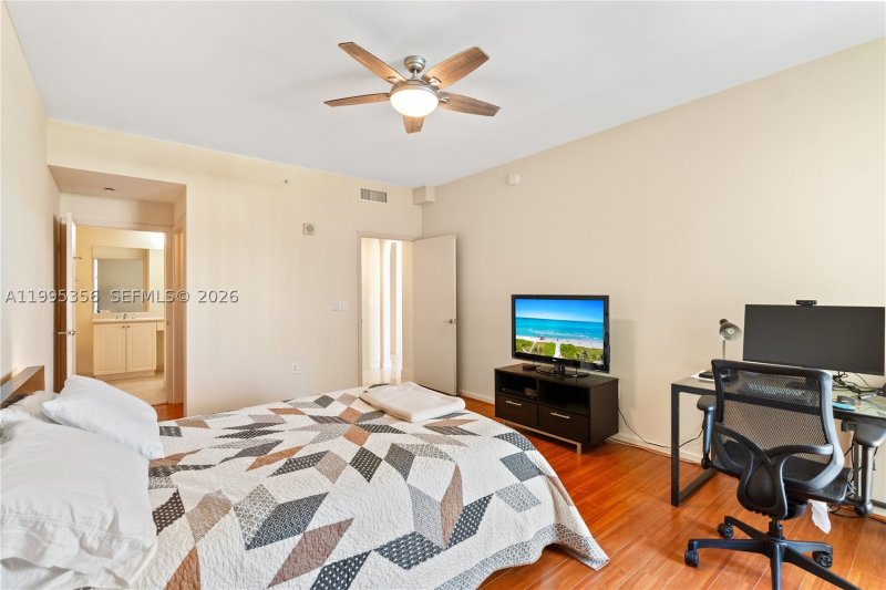Comprar apartamento no Aventura Marina 1004