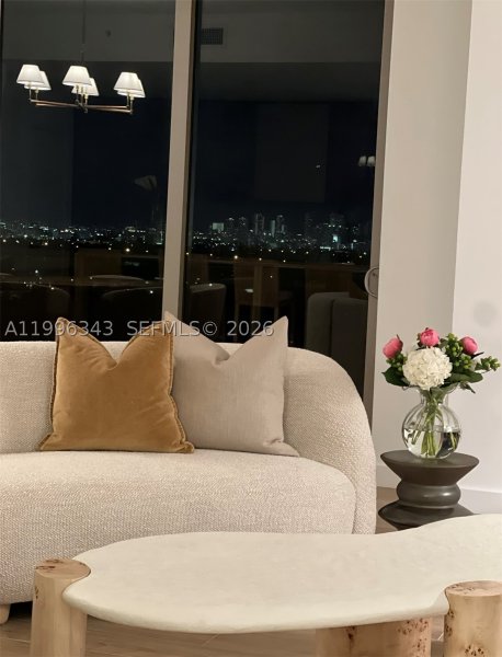 Comprar apartamento en MR. C Residences 2006