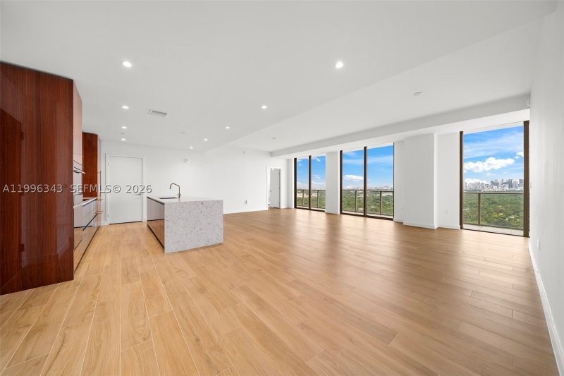 Comprar apartamento en MR. C Residences 2006