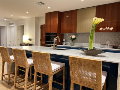 Comprar apartamento en MR. C Residences 2006