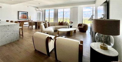 Comprar apartamento en MR. C Residences 2006
