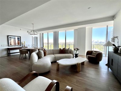 Comprar apartamento en MR. C Residences 2006