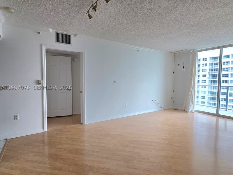 Aluguel de apartamento no Mark on Brickell 2006