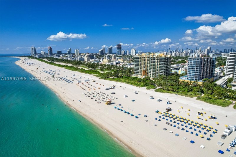 Condo for sale at 1500 Ocean Drive PH-05