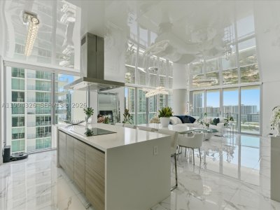 Parque Towers at St. Tropez Apt #5-1508