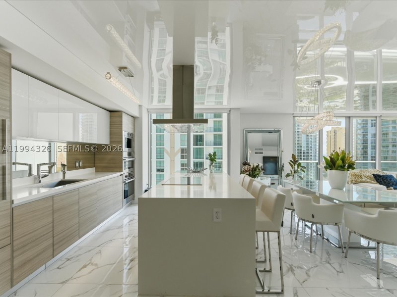 Comprar apartamento en Parque Towers at St. Tropez 5-1508
