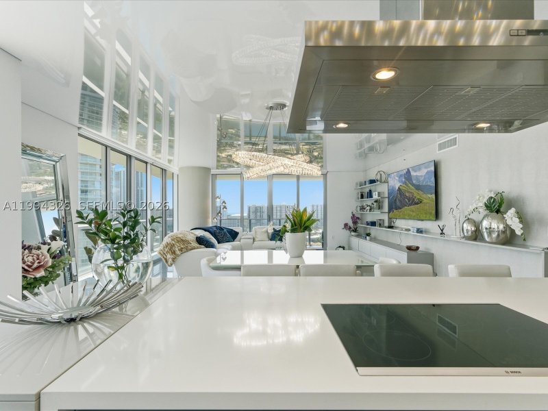 Comprar apartamento en Parque Towers at St. Tropez 5-1508