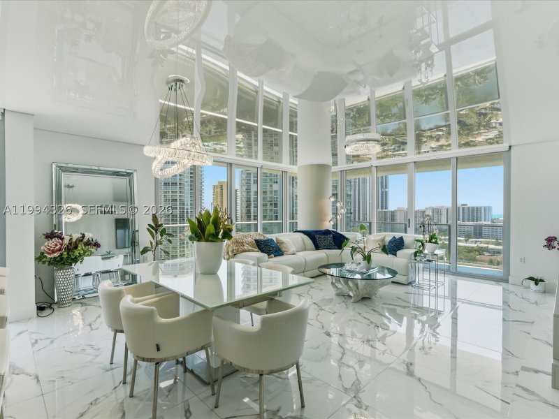 Comprar apartamento en Parque Towers at St. Tropez 5-1508