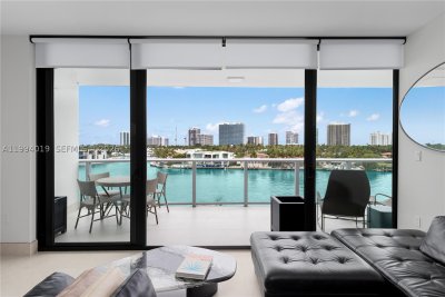 Comprar apartamento en Sereno at Bay Harbor 507