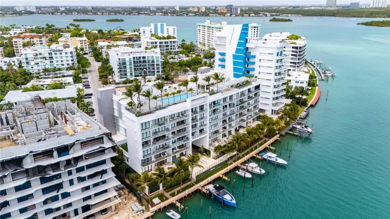 Comprar apartamento en Sereno at Bay Harbor 507