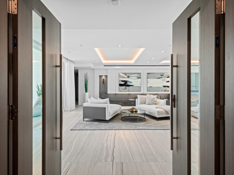 Condo for sale at Las Olas Beach Club 2905