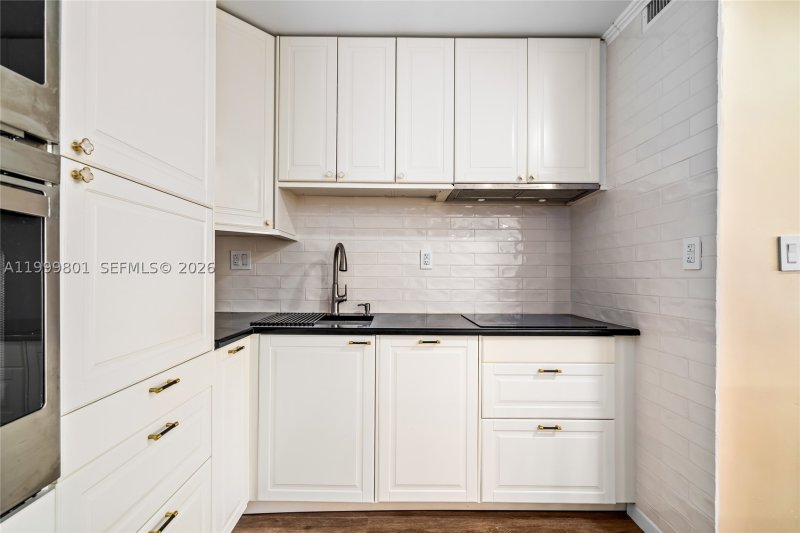 Apartment for rent at Olympus Towers 604