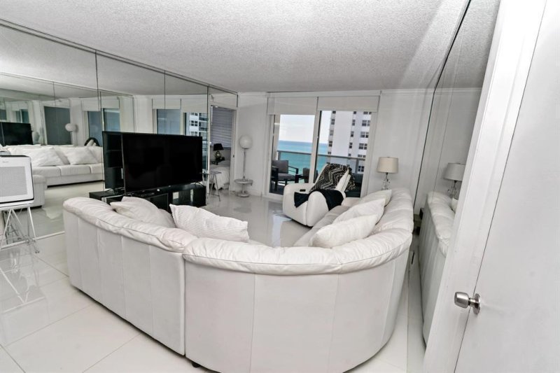 Apartment for rent at La Mer Estates Ts705