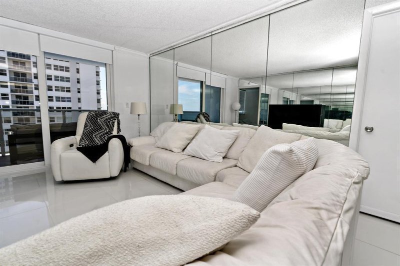 Apartment for rent at La Mer Estates Ts705