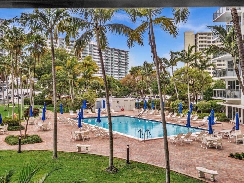 Condo for sale at Coral Ridge Towers East 217